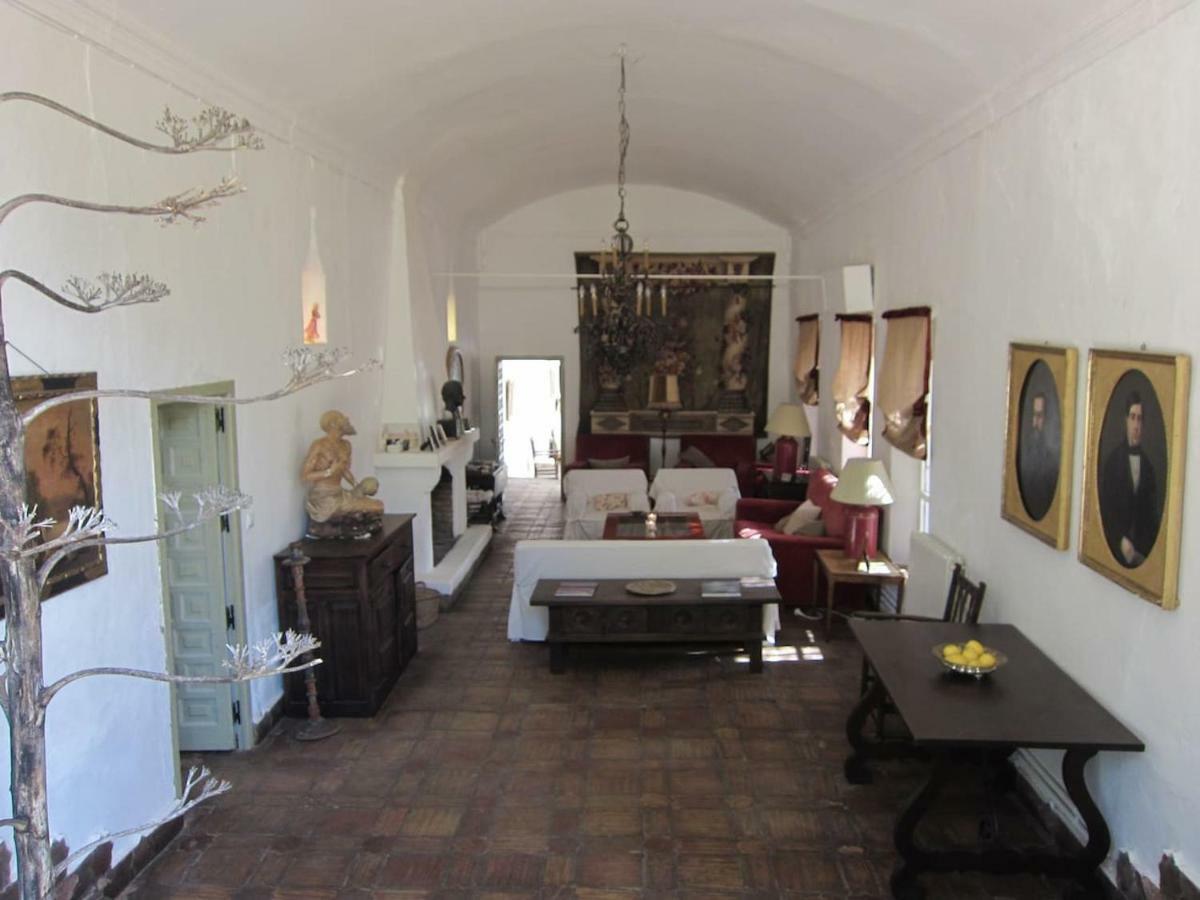 Вилла Cortijo El Triguero N-398 Ctra Carmona - El Viso Del Alcor Km 18 Экстерьер фото